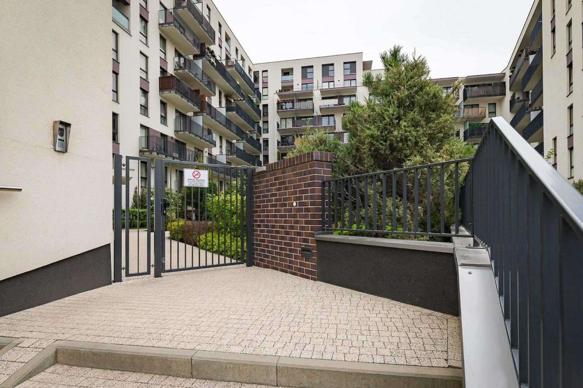 Burakowska 16 - Modern Apartment With Balcony Noclegi Renters Warsaw Exterior photo